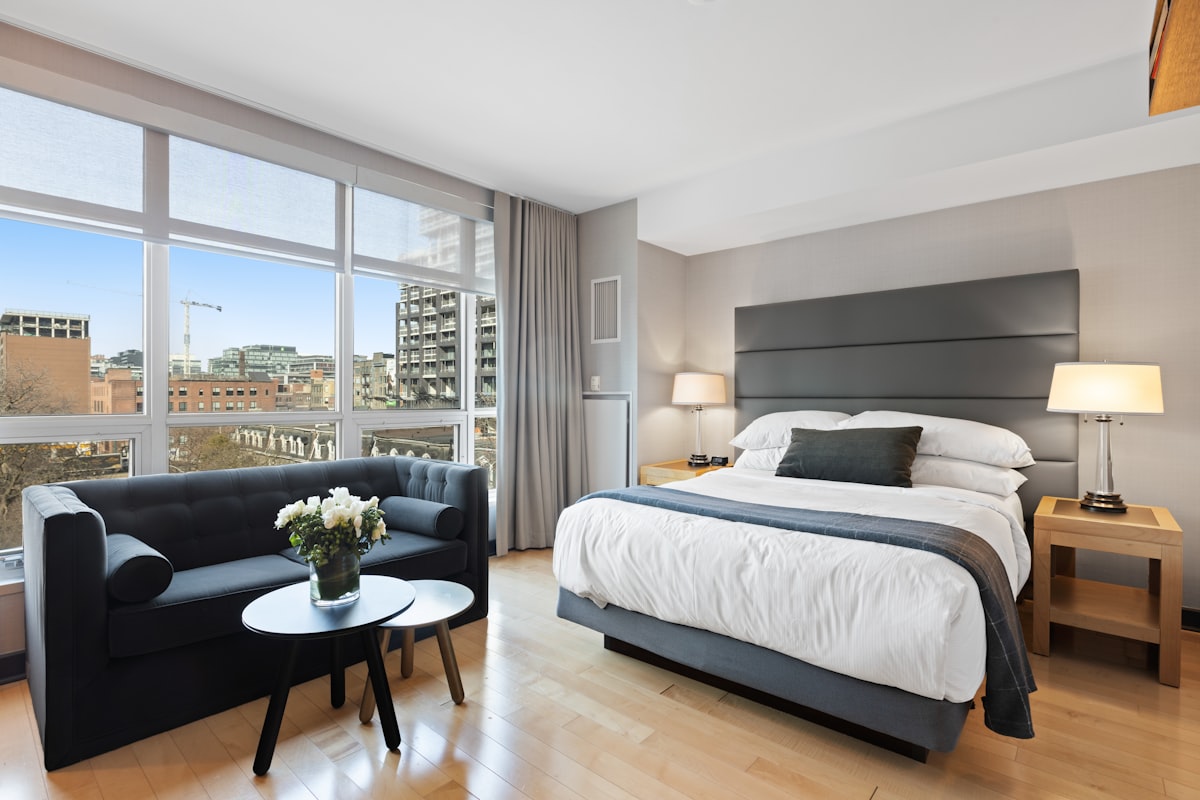 Japanese Futon vs Memory Foam Mattress: Which Is Better for Your Back?